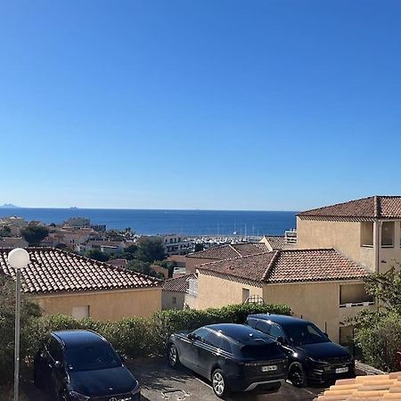 Studio Vue Mer Avec Piscine Et Terrain De Tennis Sausset-les-Pins Exterior photo
