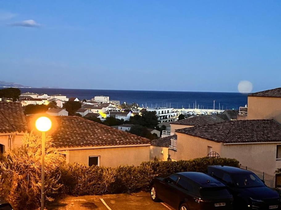 Studio Vue Mer Avec Piscine Et Terrain De Tennis Sausset-les-Pins Exterior photo