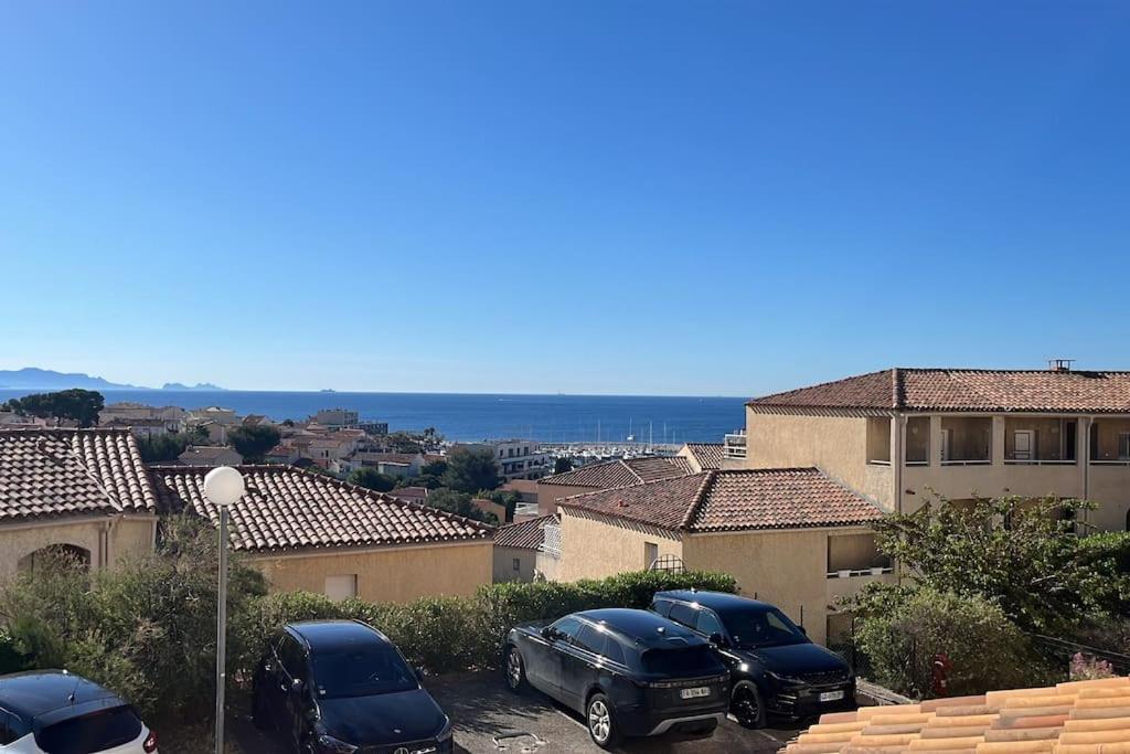 Studio Vue Mer Avec Piscine Et Terrain De Tennis Sausset-les-Pins Exterior photo